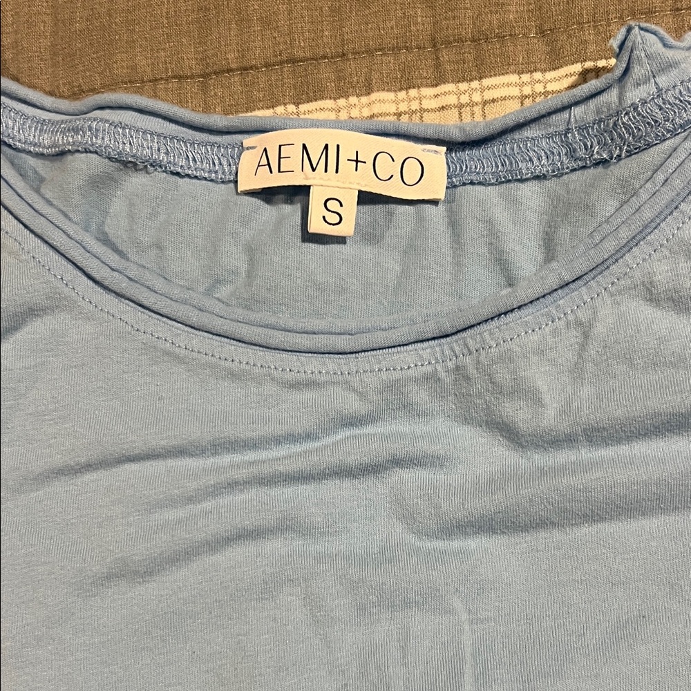 AEMI + CO Women’s Crop tee